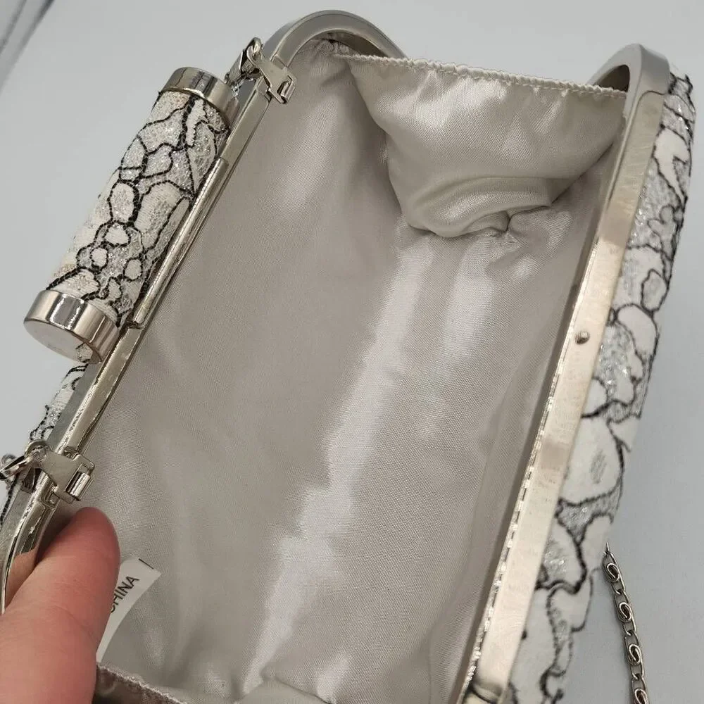 ELegant silver floral lace evening clutch